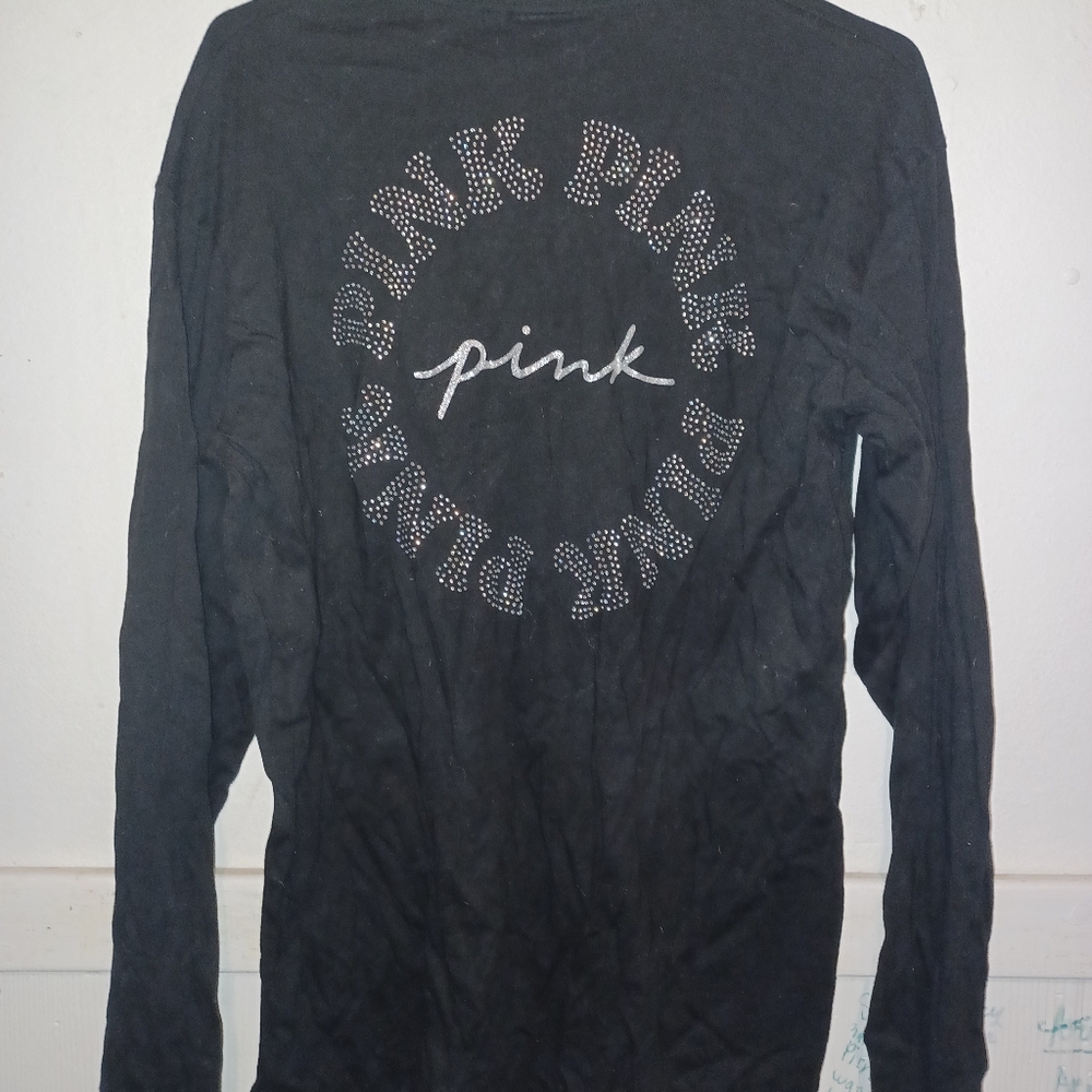 Clothes - Picture 15 of 16